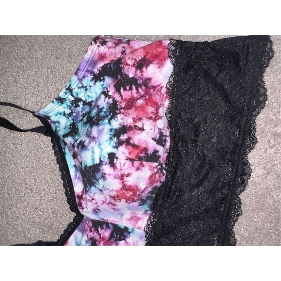 Torrid Tie Dye Lace Bra Top sz 4 (26) - Picture 2 of 7